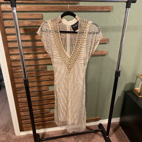 Gorgeous beaded dress - Picture 1 of 9